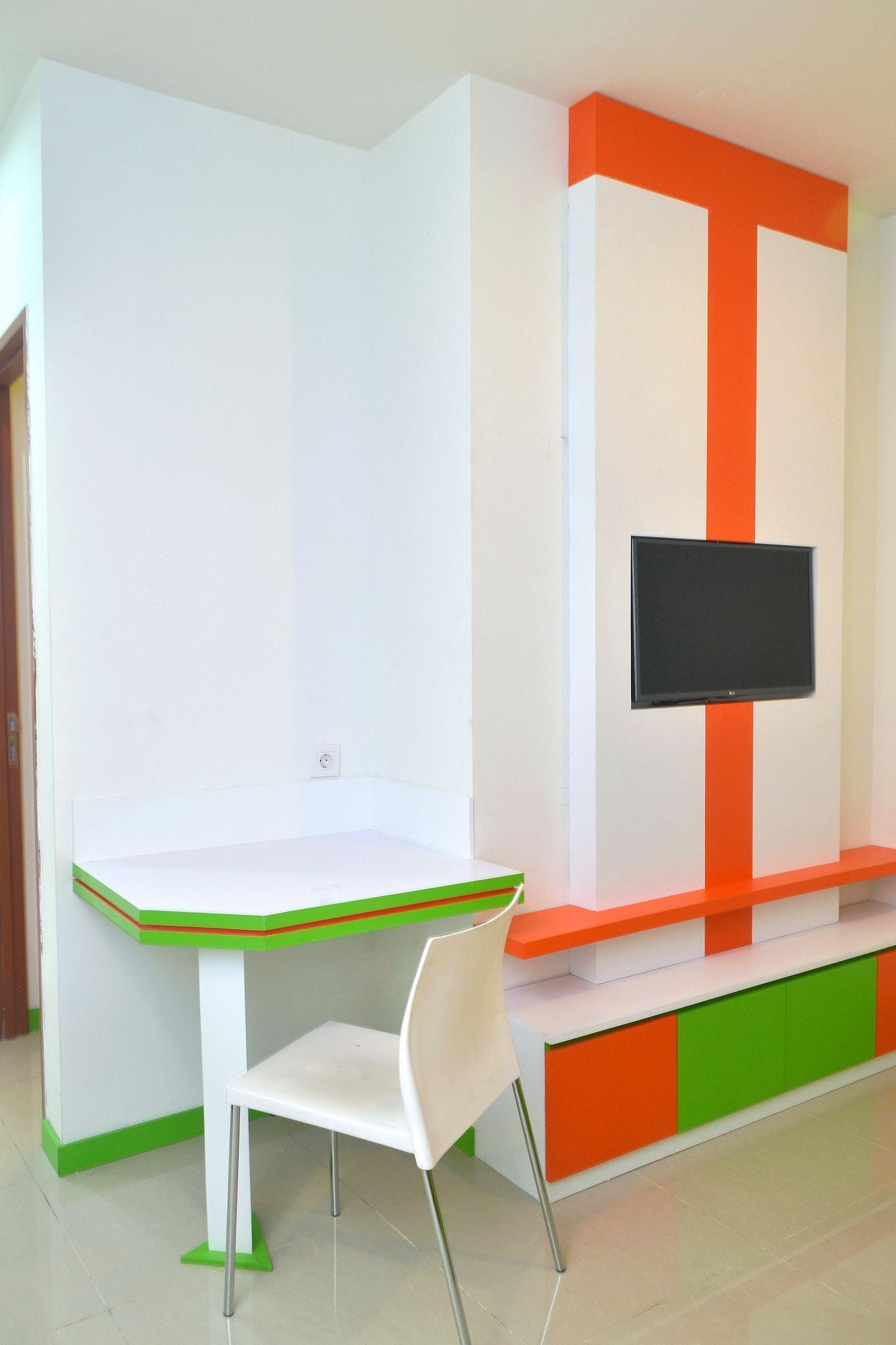 Titanium Express HomTel Jacarta Exterior foto