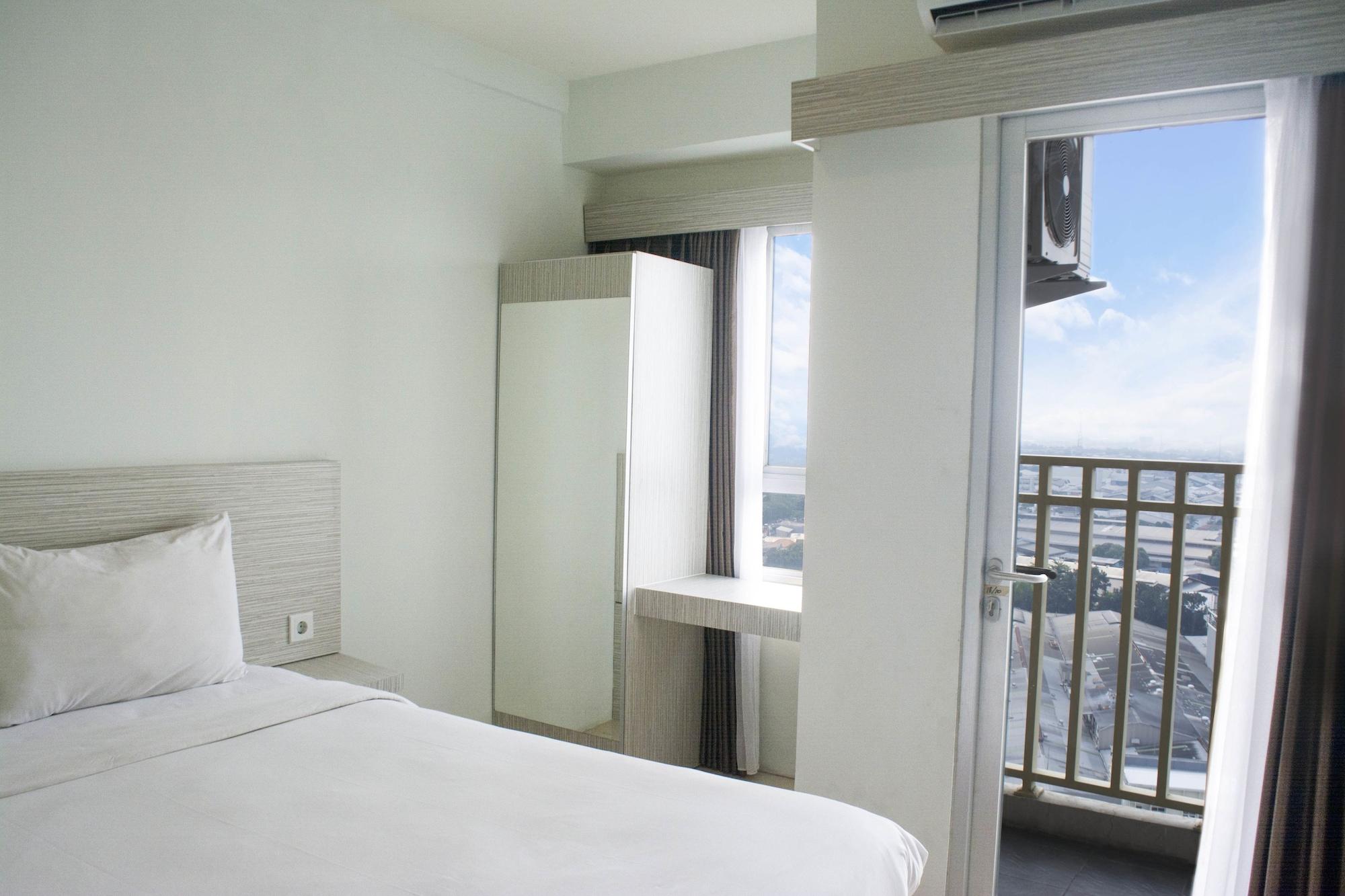 Titanium Express HomTel Jacarta Exterior foto