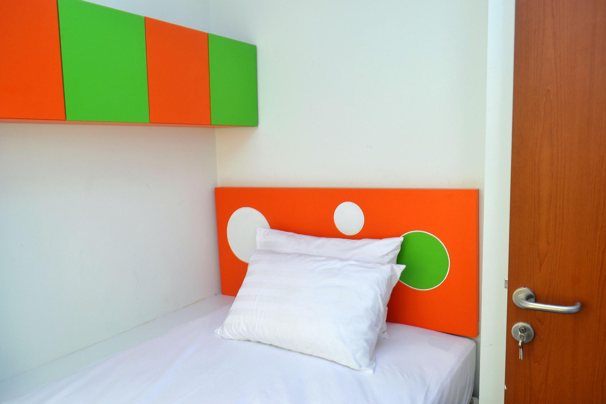Titanium Express HomTel Jacarta Exterior foto