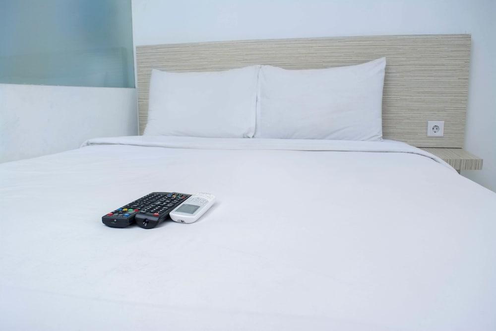 Titanium Express HomTel Jacarta Exterior foto