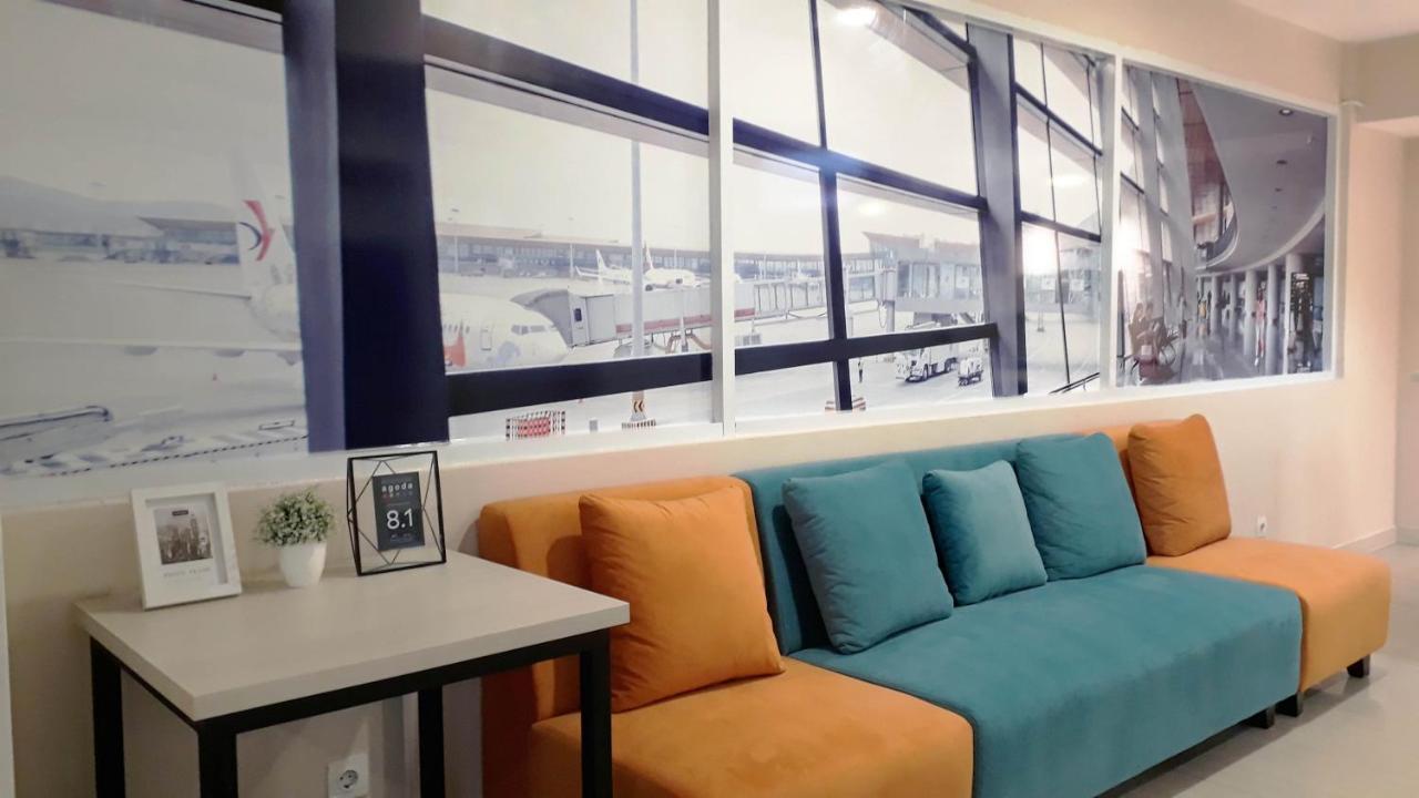 Titanium Express HomTel Jacarta Exterior foto