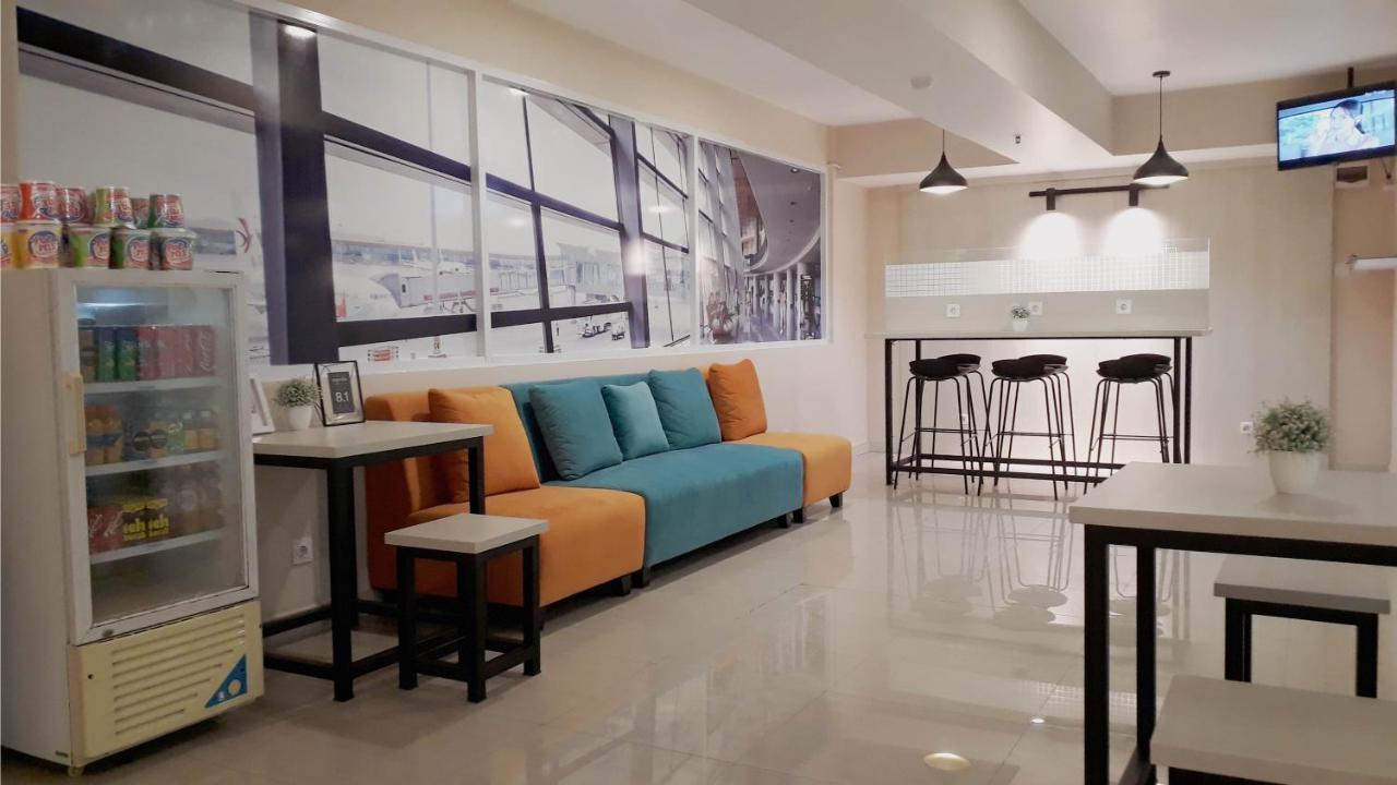 Titanium Express HomTel Jacarta Exterior foto