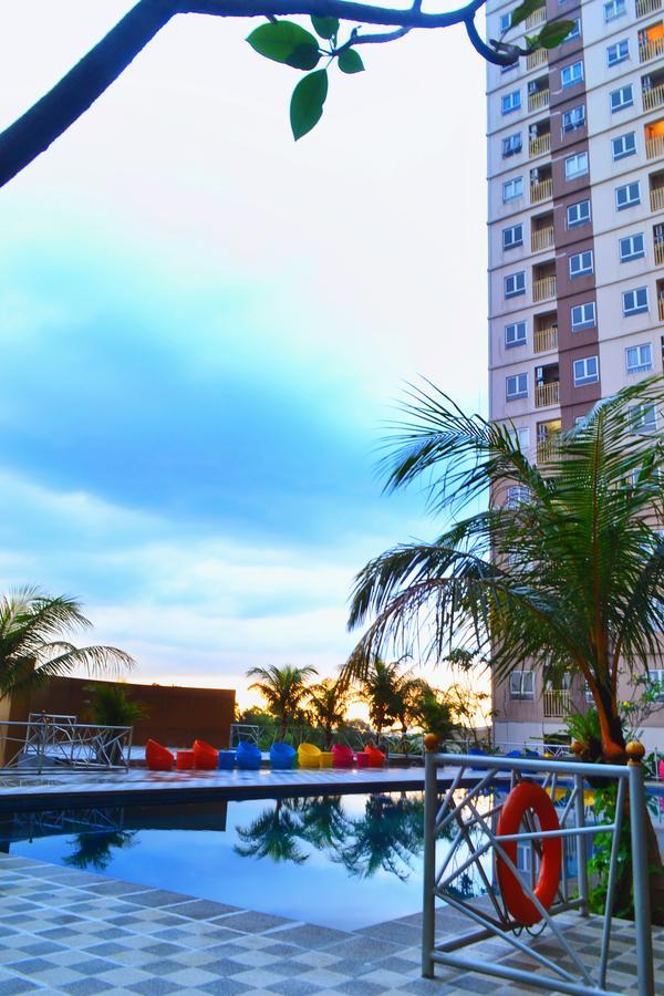 Titanium Express HomTel Jacarta Exterior foto