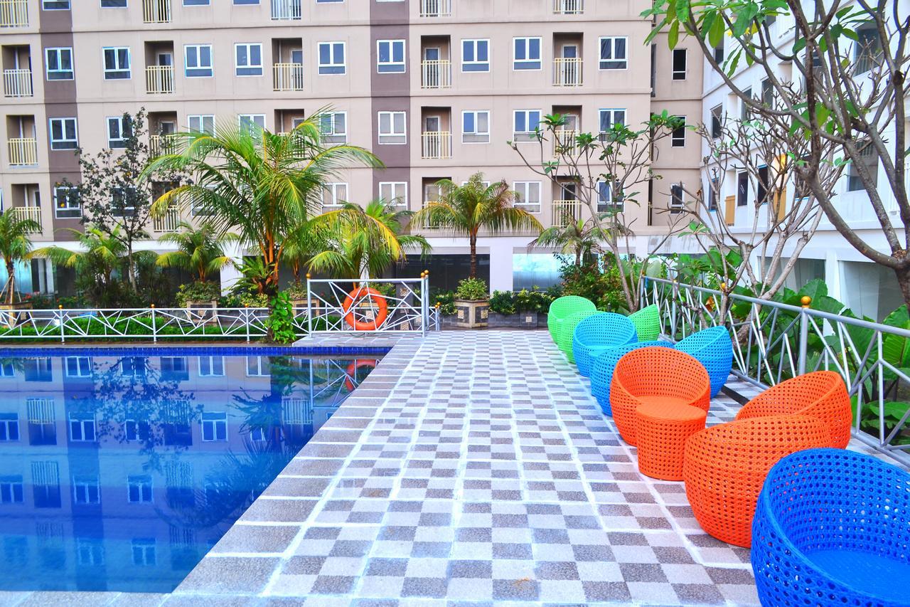 Titanium Express HomTel Jacarta Exterior foto