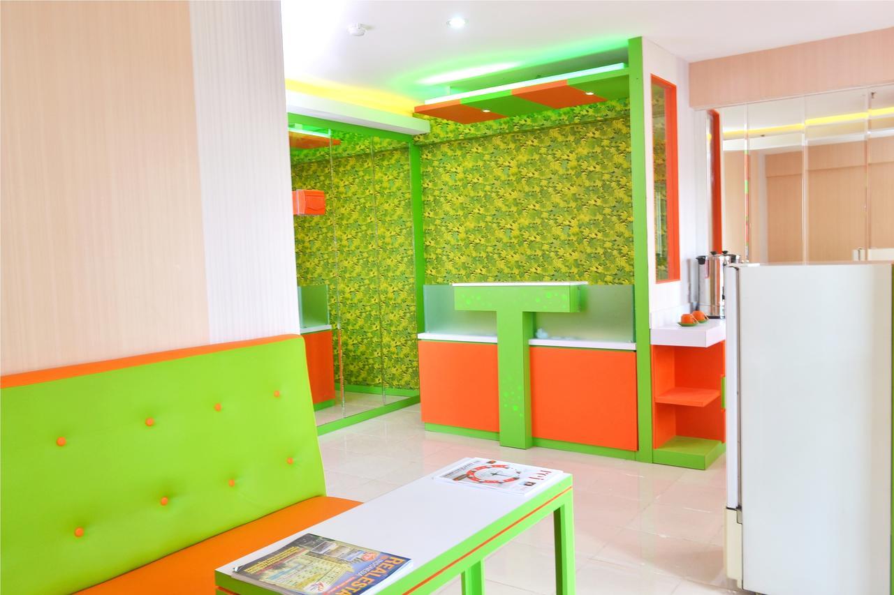 Titanium Express HomTel Jacarta Exterior foto