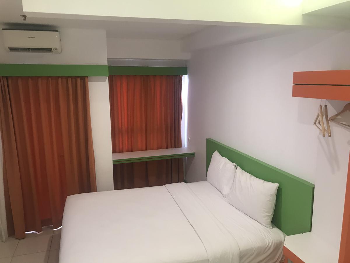 Titanium Express HomTel Jacarta Exterior foto