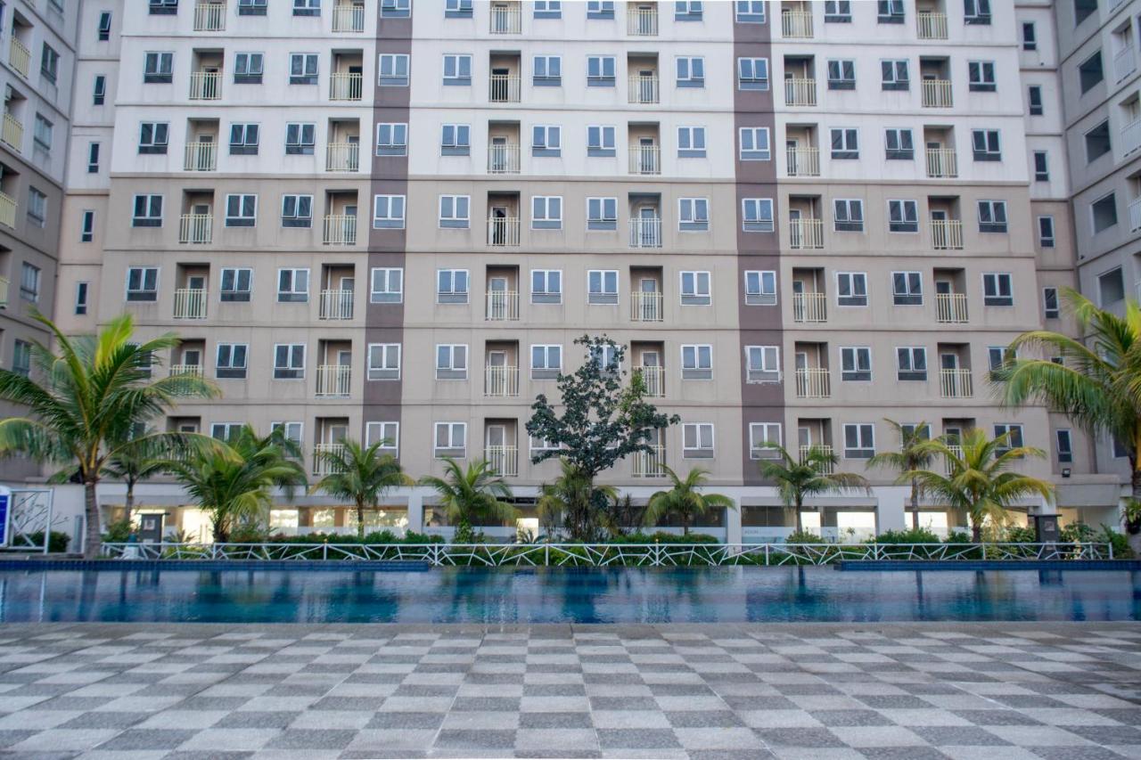 Titanium Express HomTel Jacarta Exterior foto